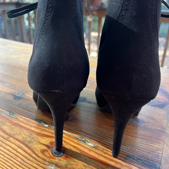 Fioni Faux Suede Tie High Heel Women’s Bootie Boots Women’s 11 NWOT - Picture 4 of 8
